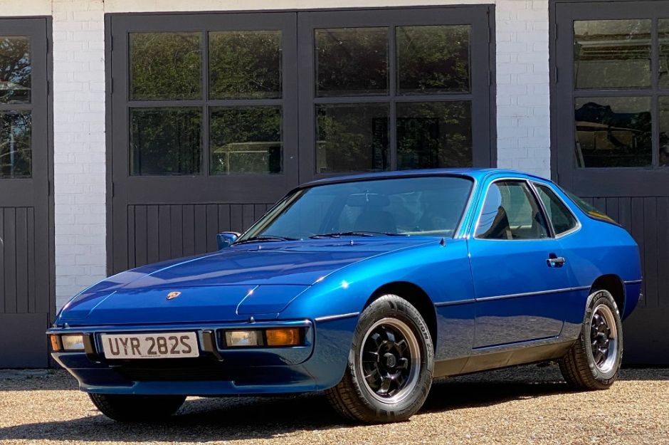 PORSCHE 924