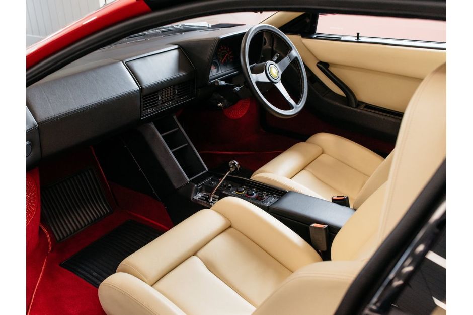 FERRARI TESTAROSSA