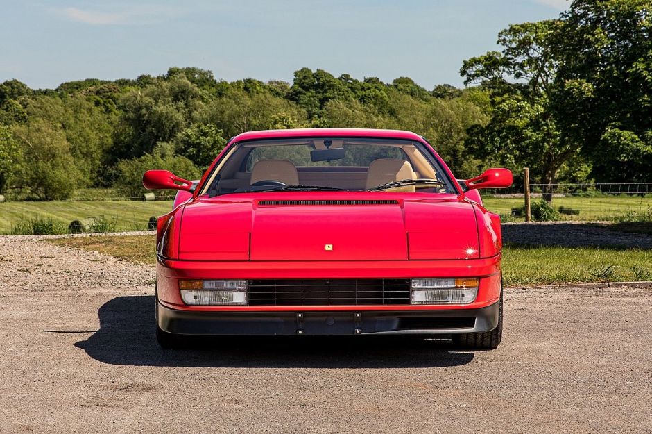 FERRARI TESTAROSSA