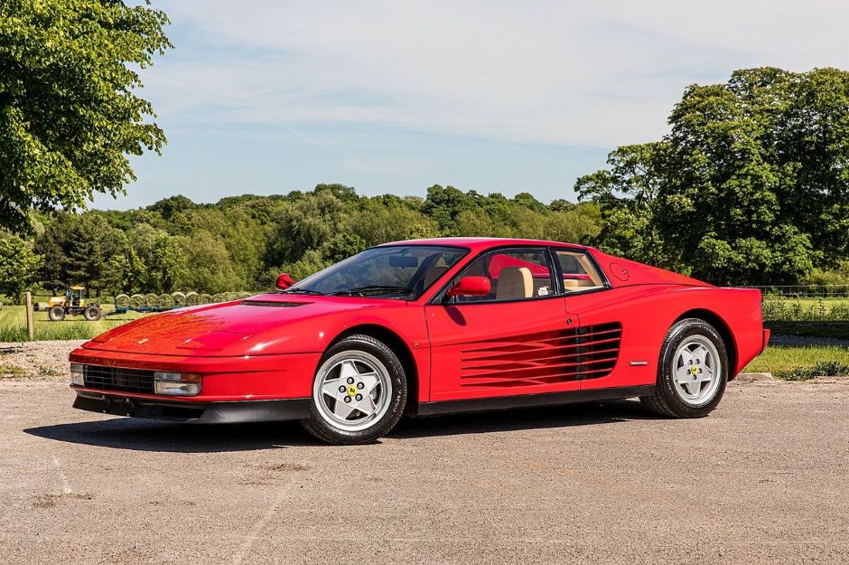 FERRARI TESTAROSSA