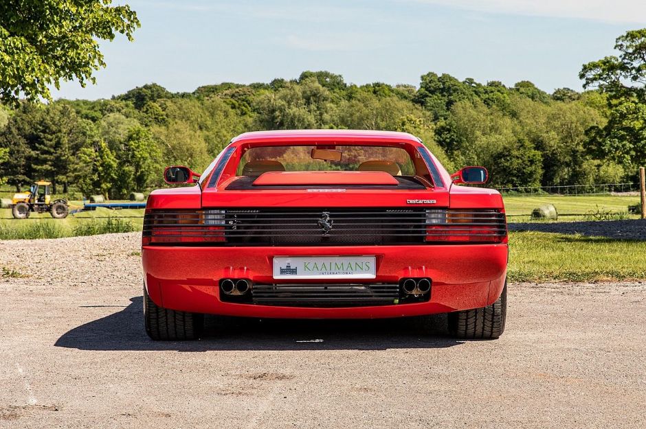 FERRARI TESTAROSSA