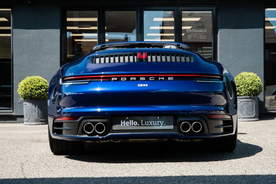 PORSCHE 911 CARRERA