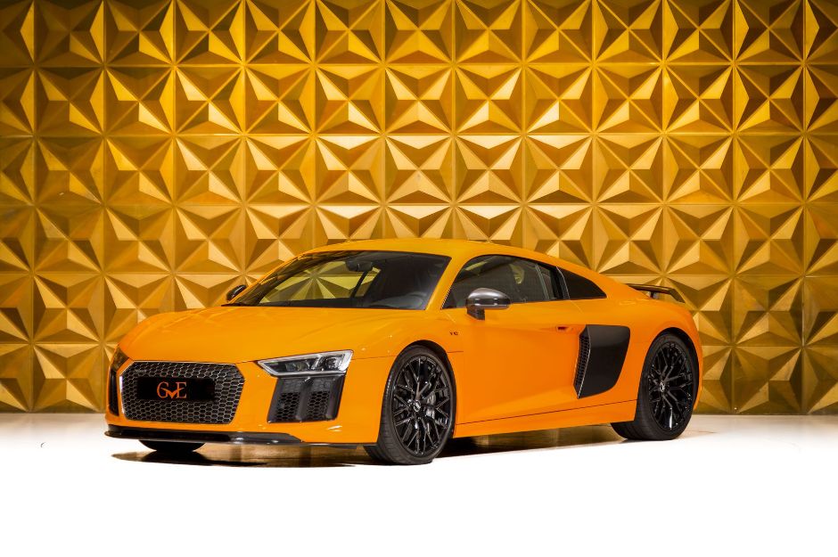 AUDI R8