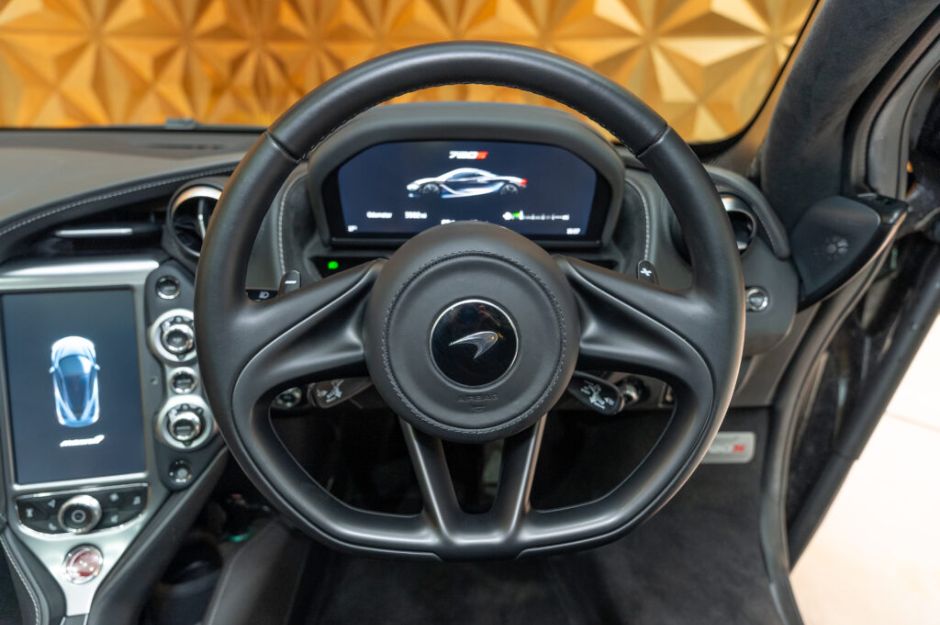 MCLAREN 720S
