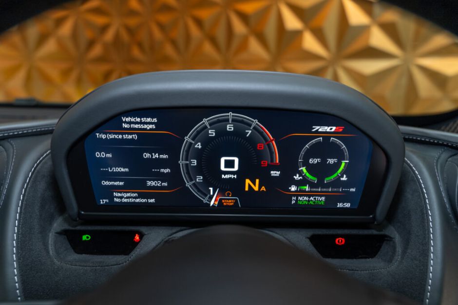 MCLAREN 720S