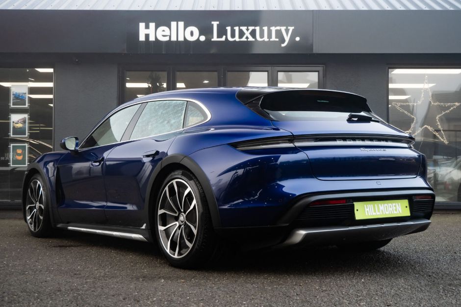 PORSCHE TAYCAN