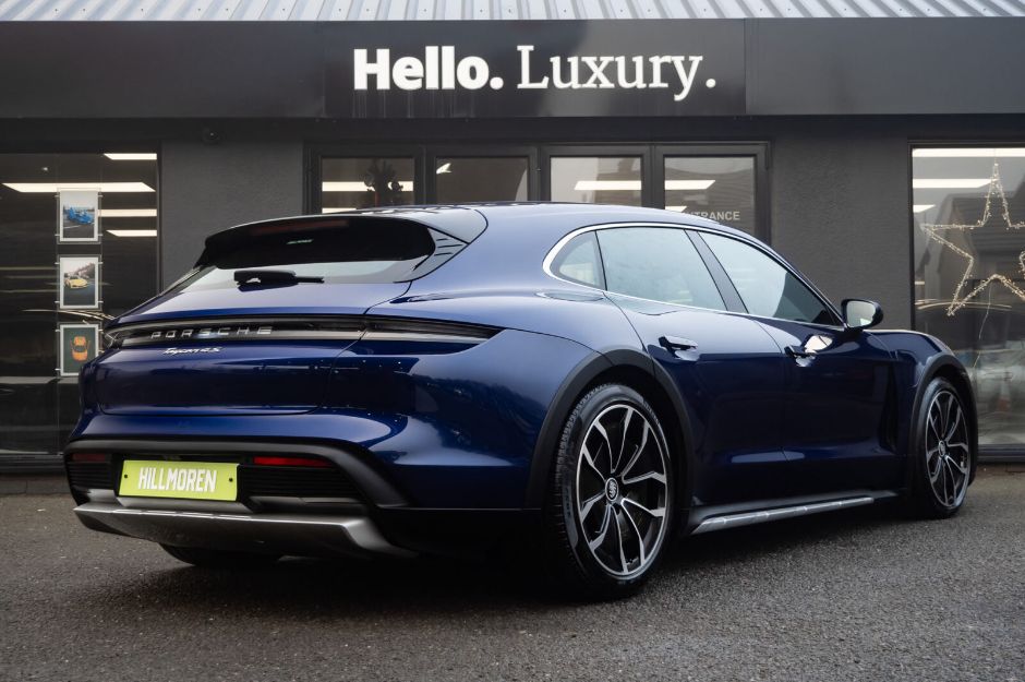 PORSCHE TAYCAN