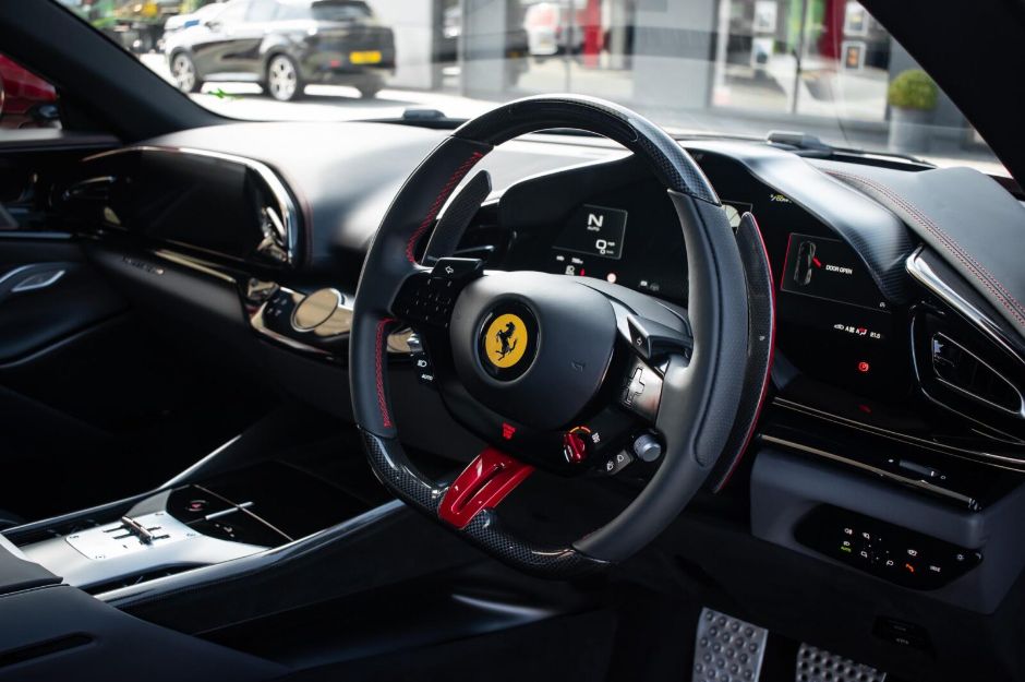 FERRARI PUROSANGUE