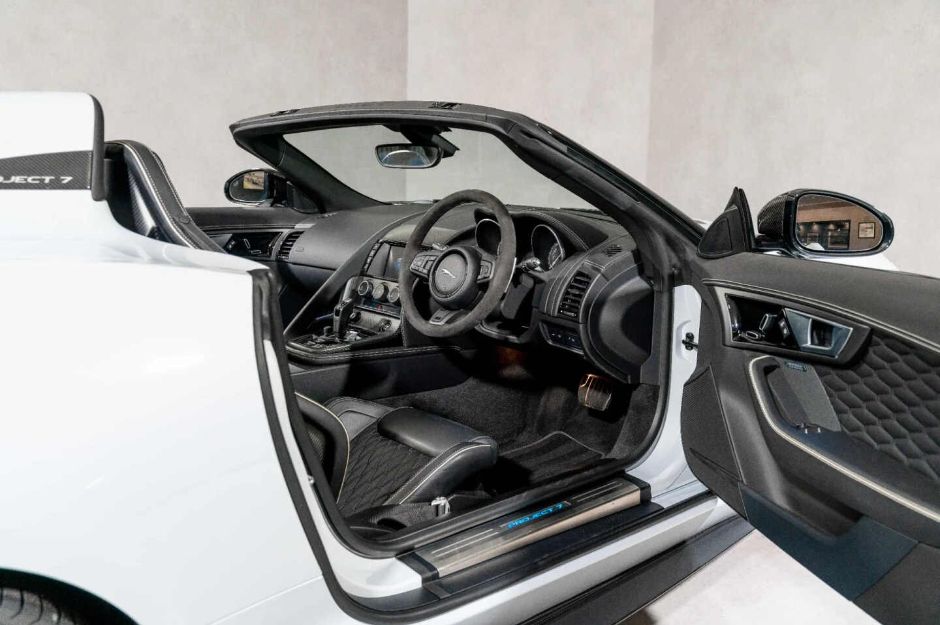 JAGUAR F-TYPE
