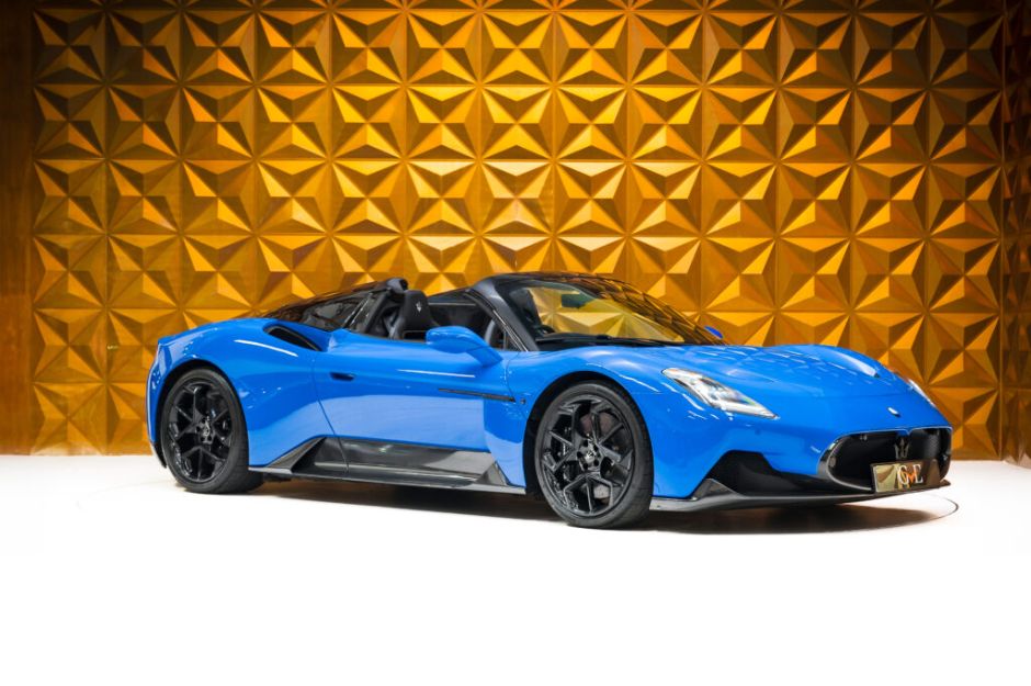 MASERATI MC20