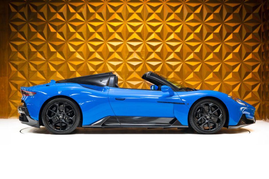 MASERATI MC20