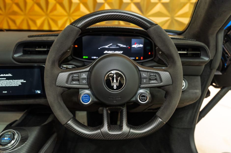 MASERATI MC20