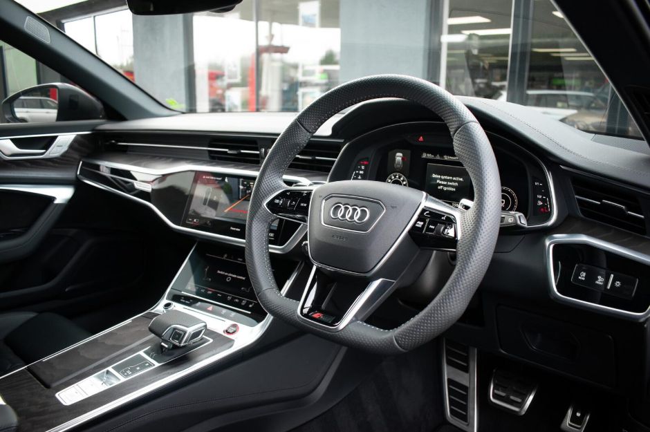 AUDI RS6