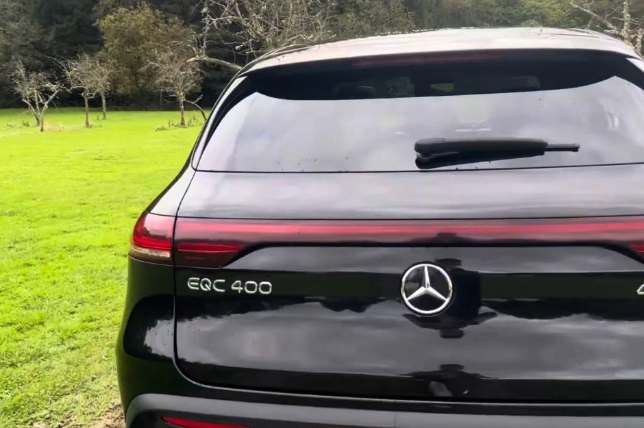 MERCEDES-BENZ EQC 400 AMG LINE PREMIUM 4M