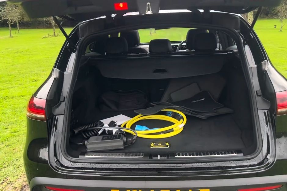 MERCEDES-BENZ EQC 400 AMG LINE PREMIUM 4M