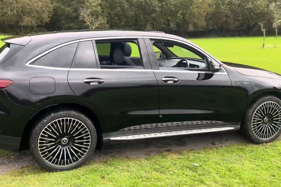 MERCEDES-BENZ EQC 400 AMG LINE PREMIUM 4M