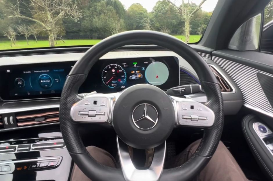 MERCEDES-BENZ EQC 400 AMG LINE PREMIUM 4M