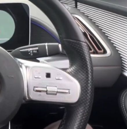 MERCEDES-BENZ EQC 400 AMG LINE PREMIUM 4M