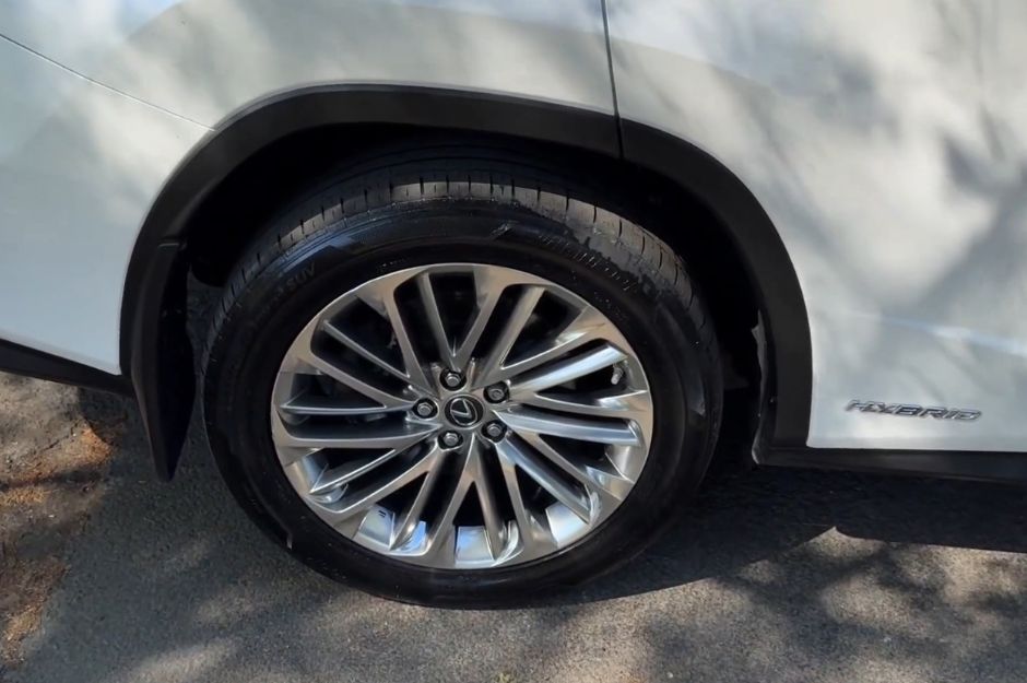 LEXUS RXL 450H TAKUMI CVT