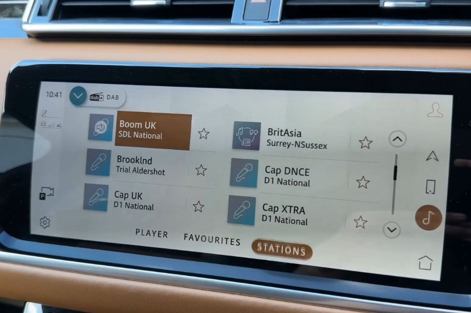 LAND ROVER R ROVER VELAR R-DYN HSE PHEV A