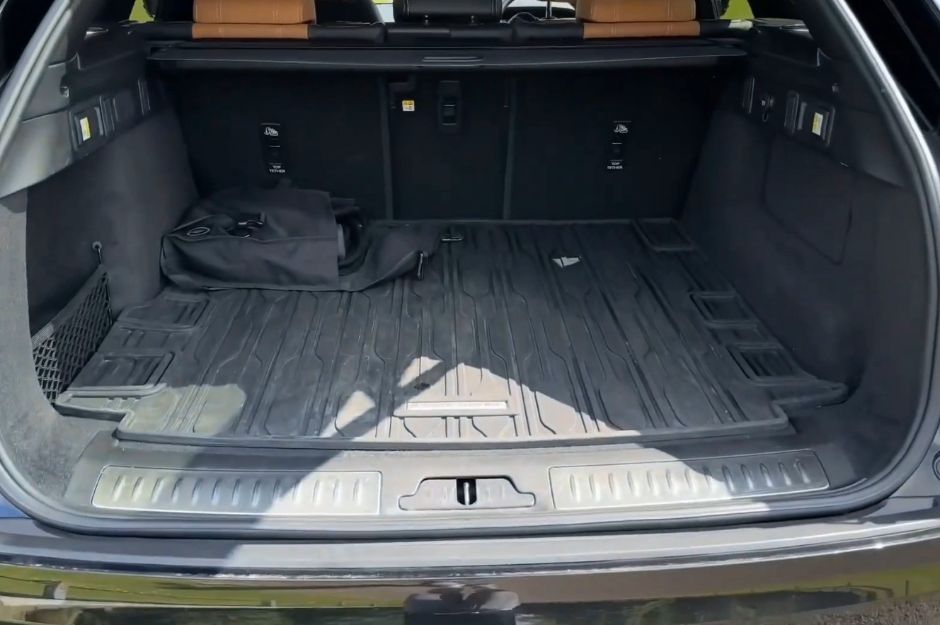 LAND ROVER R ROVER VELAR R-DYN HSE PHEV A