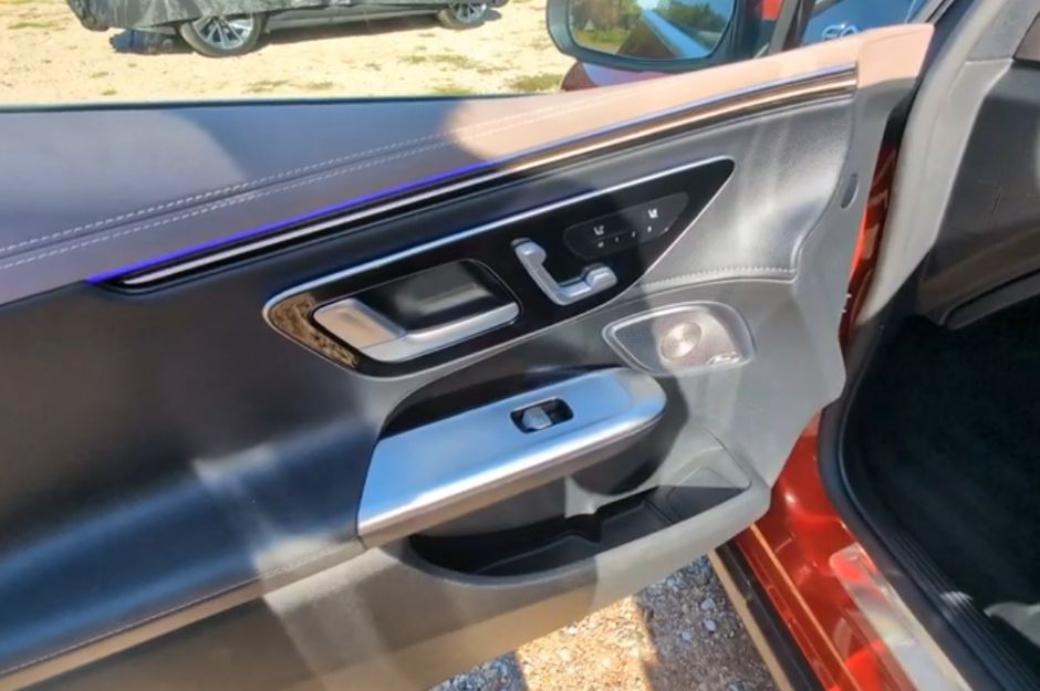 MERCEDES-BENZ EQE 350+ EXCLUSIVE LUXURY