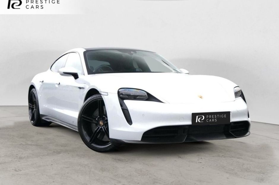 PORSCHE TAYCAN PERFORMANCE