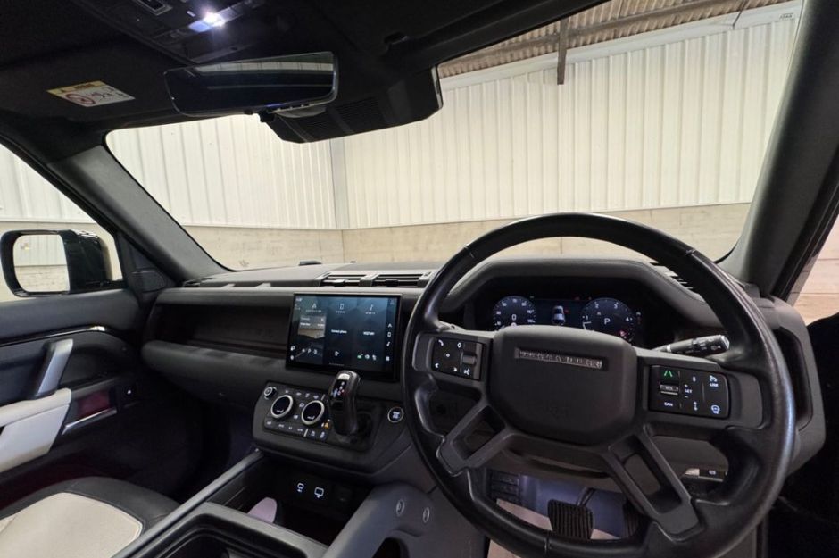 LAND ROVER DEFENDER D300