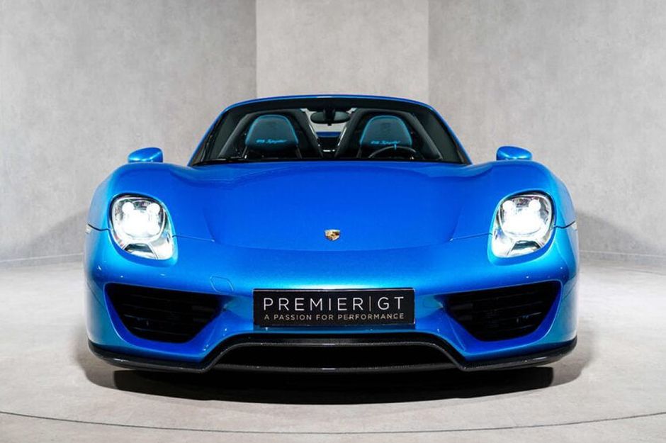 PORSCHE 918 SPYDER