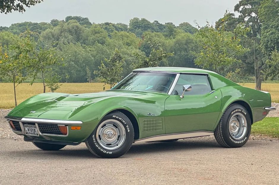 CHEVROLET CORVETTE C3 T-TOP