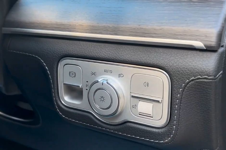 MERCEDES-BENZ GLE 400 AMG LINE PREM + D 4M A