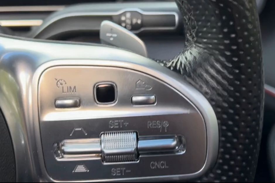 MERCEDES-BENZ GLE 400 AMG LINE PREM + D 4M A