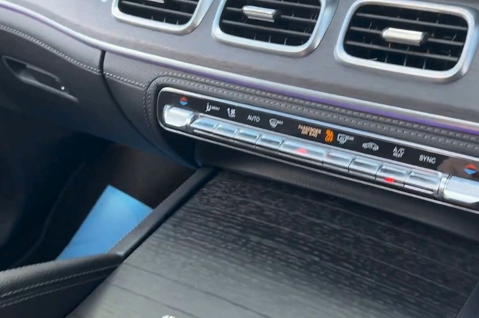 MERCEDES-BENZ GLE 400 AMG LINE PREM + D 4M A