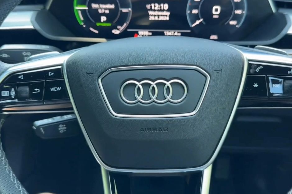 AUDI E-TRON BLACK EDITION 50 QUAT